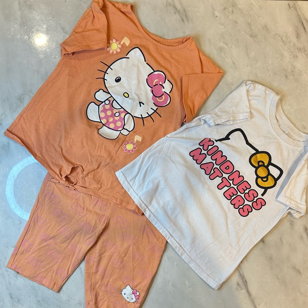 Hello Kitty Kids 2 tees and short Set - Peach and White